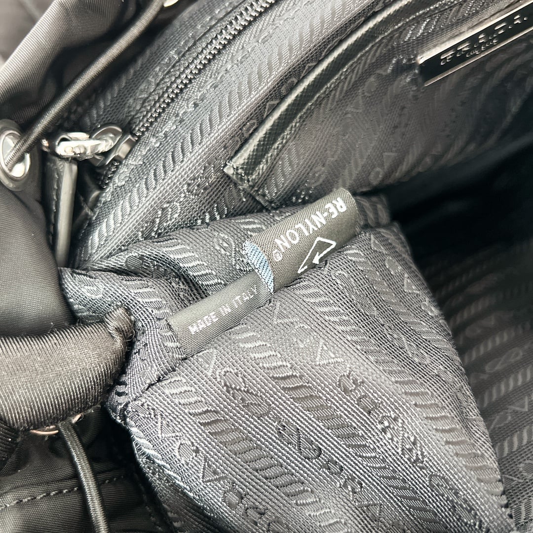 Backpack - 1BZ005 - черный Prada 1BZ005