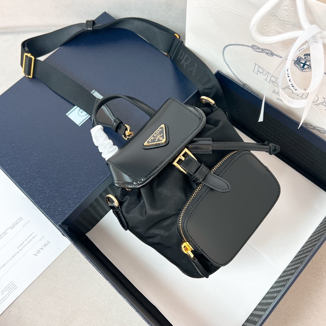 Backpack - 1BZ075 - черный Prada 1BZ075