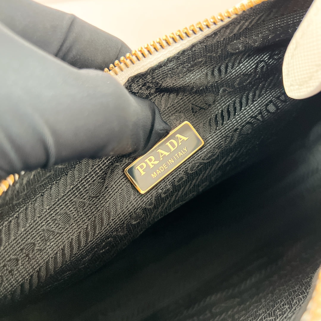 Re-Edition - 1N204W - белый Prada 1N204W