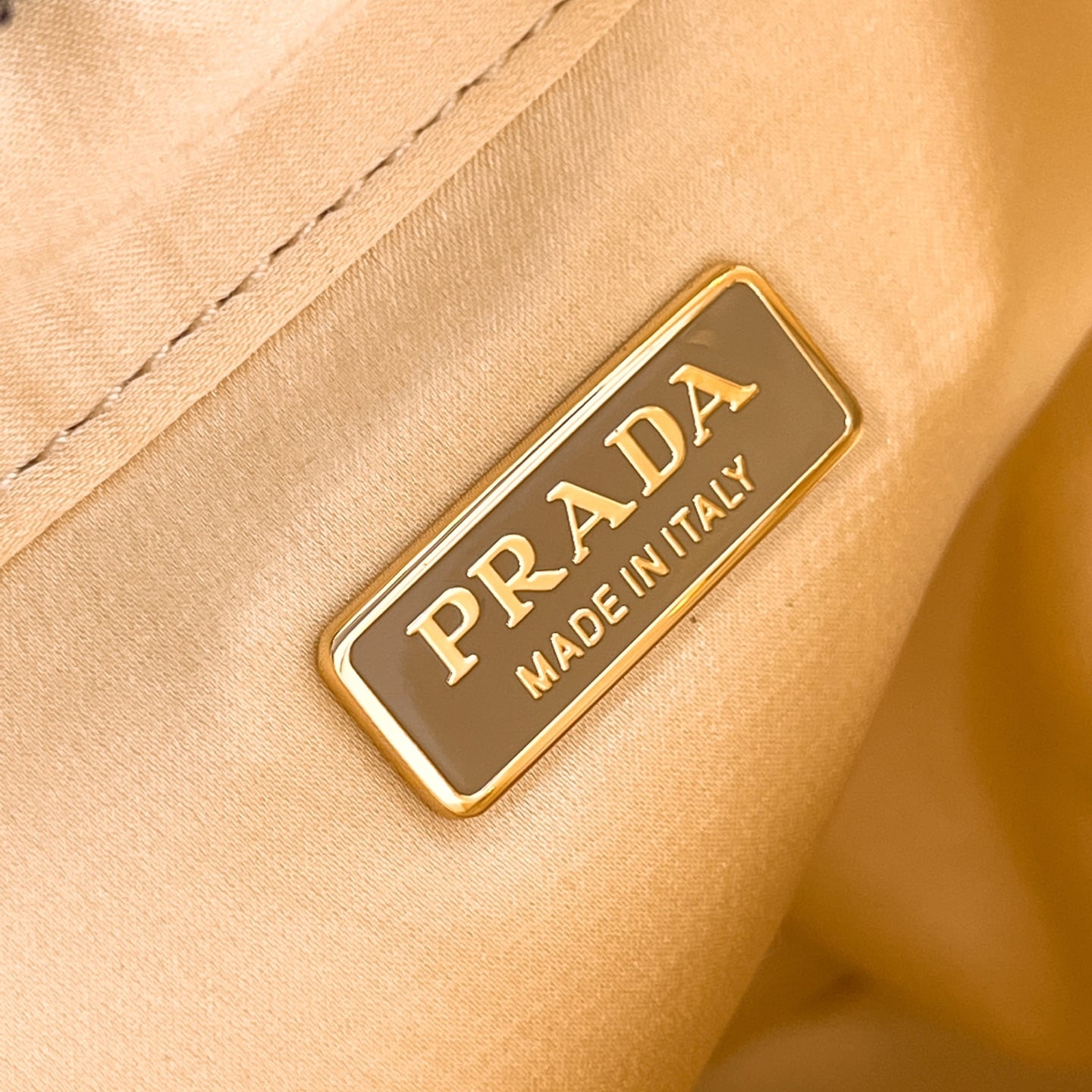 Bucket - 1BE067 - черный - 2A19D5 Prada 1BE067