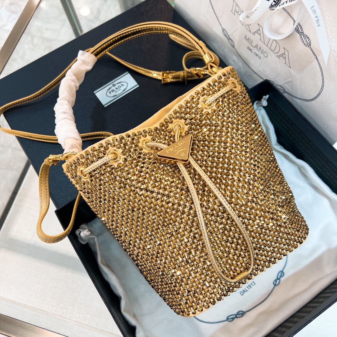 Bucket - 1BE067 - 050A0E Prada 1BE067