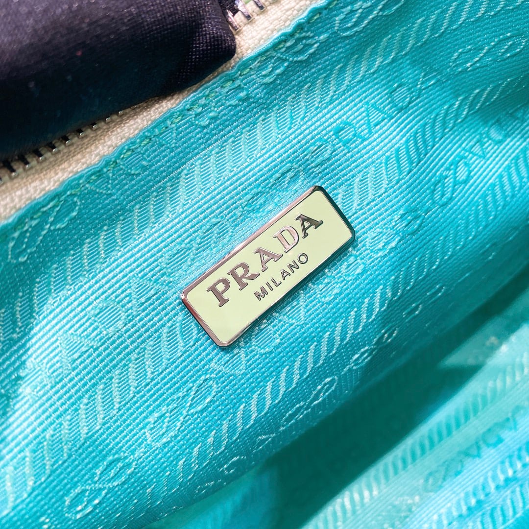 Hobo - 1BH204 - мятный Prada 1BH204