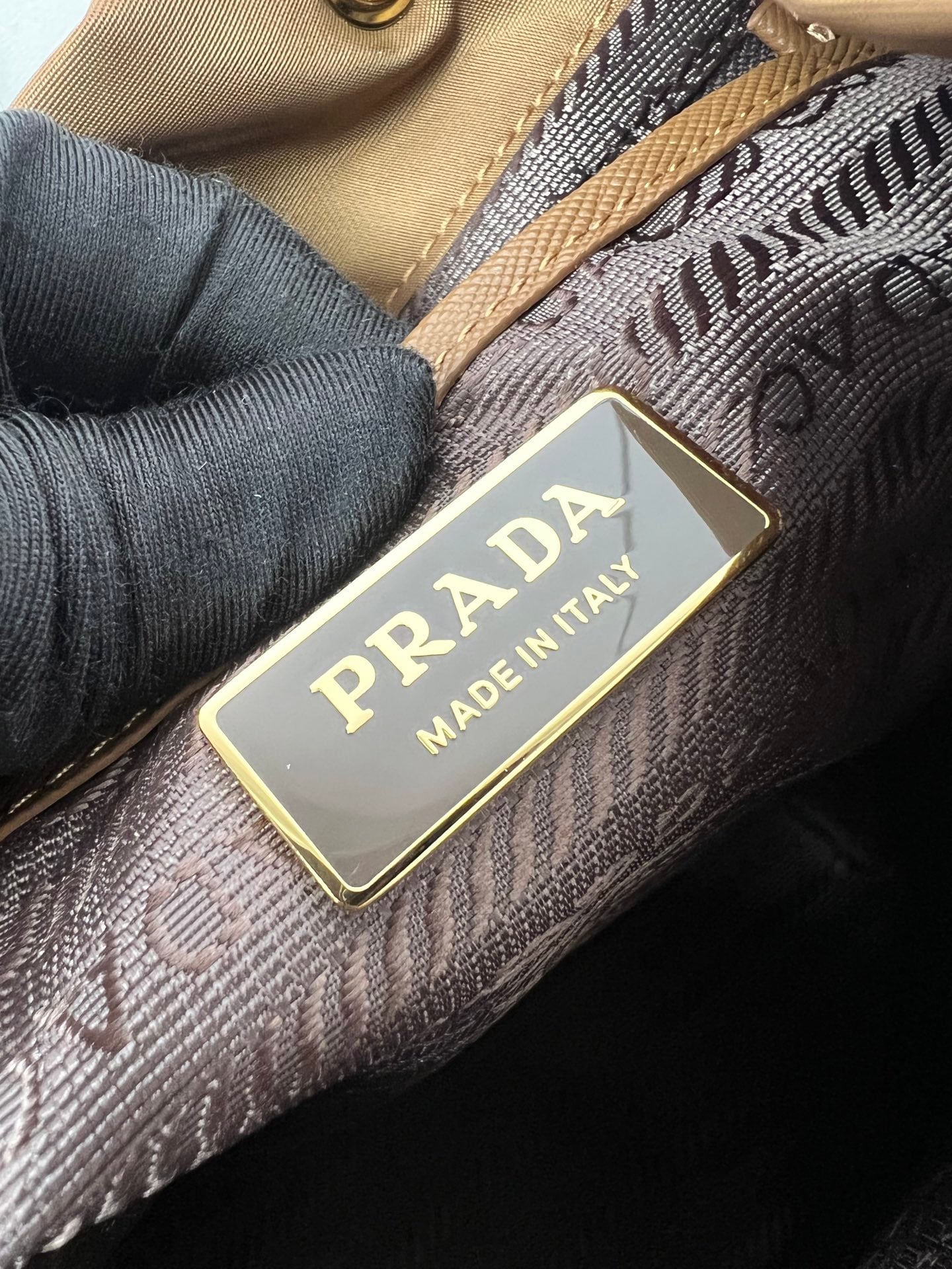 Explore Zaino - 1BZ081 - 814E84 Prada 1BZ081