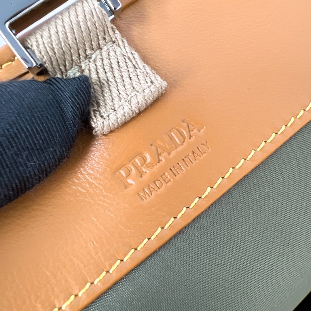 Phone Bag - 2ZH108 - карамельный - E96A6E Prada 2ZH108