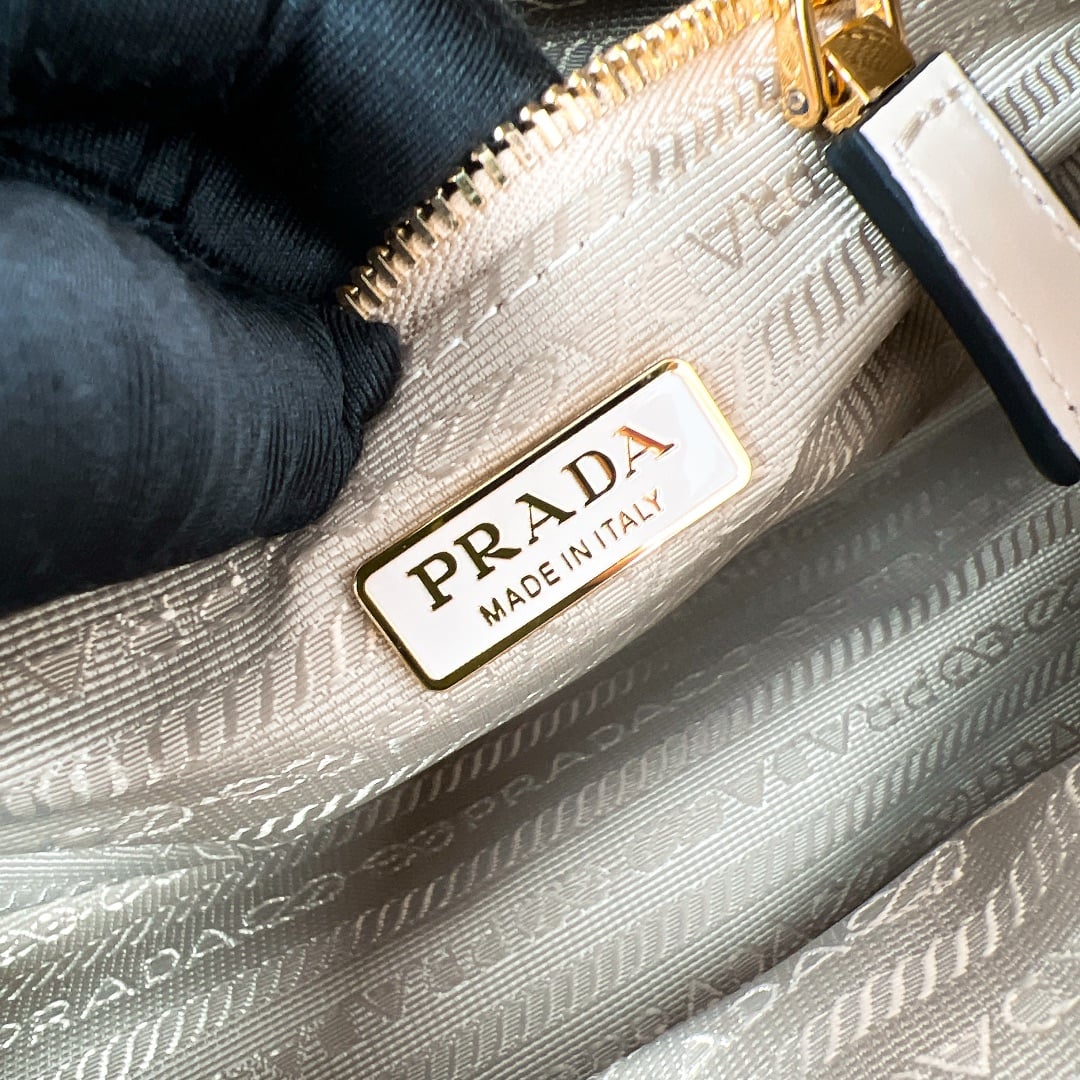 LuxSoft - 1BA426 - 62A8C6 Prada 1BA426