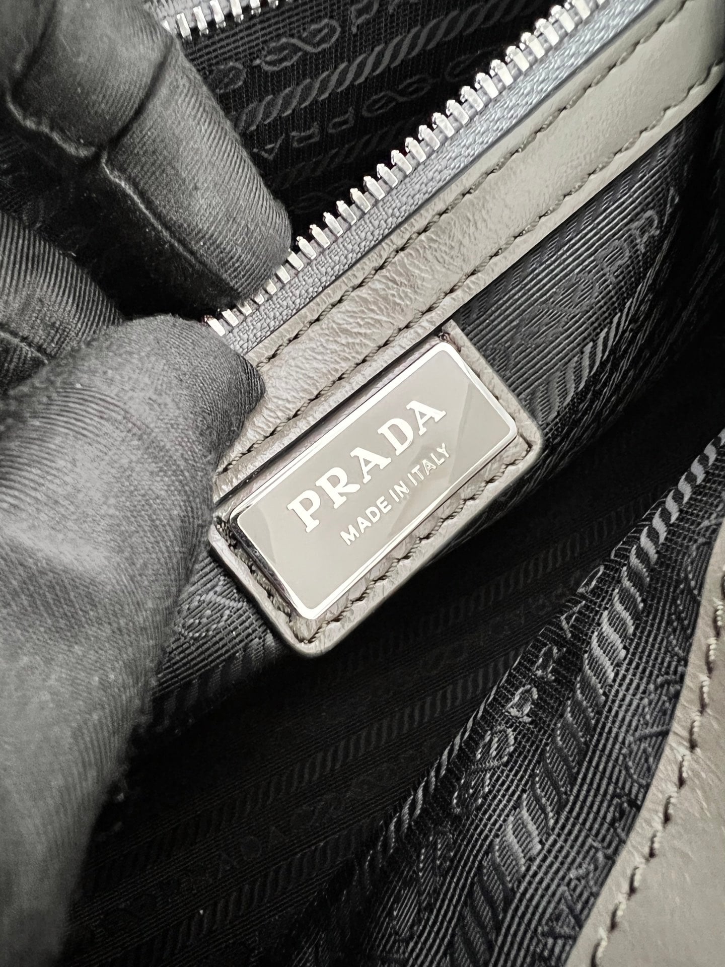 Shoulder Bag - 2VD073 - серый Prada 2VD073