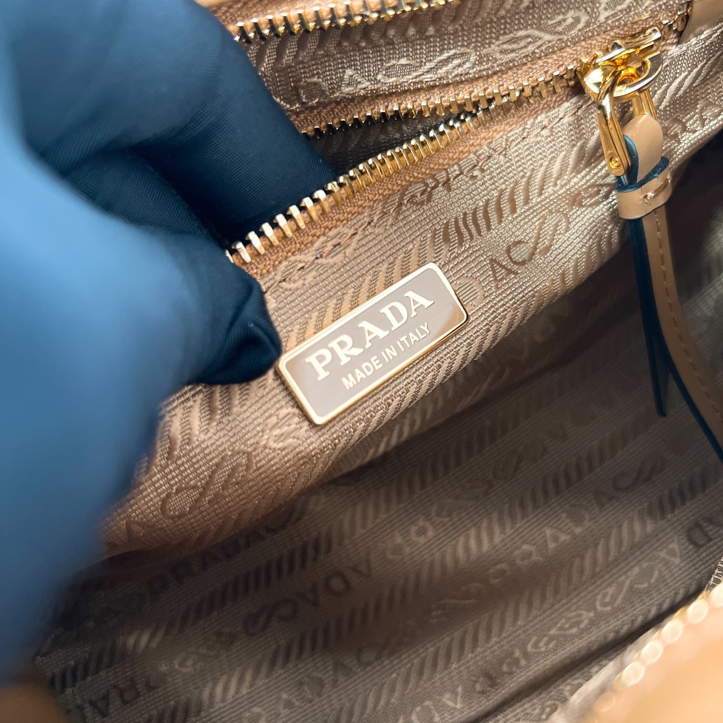 Bonnie LuxSoft - 1BA486 - 4623E6 Prada 1BA486