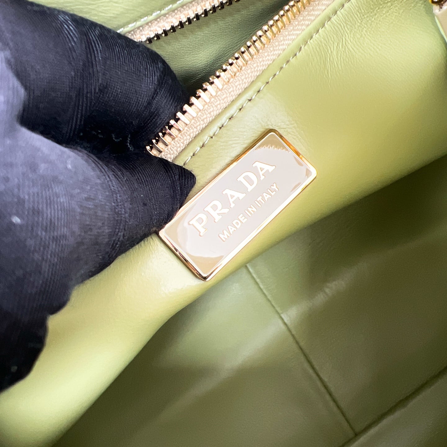 Hobo - 1BC228 - ECA075 Prada 1BC228