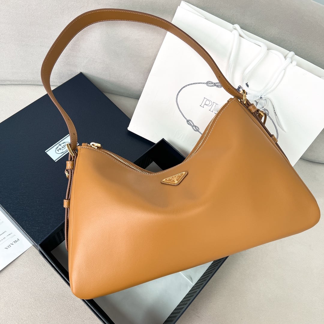 Hobo - 1BC228 - карамельный Prada 1BC228