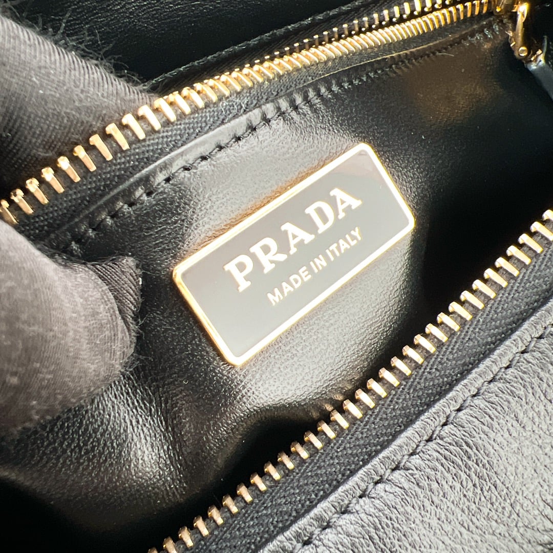 Hobo - 1BC228 - черный Prada 1BC228