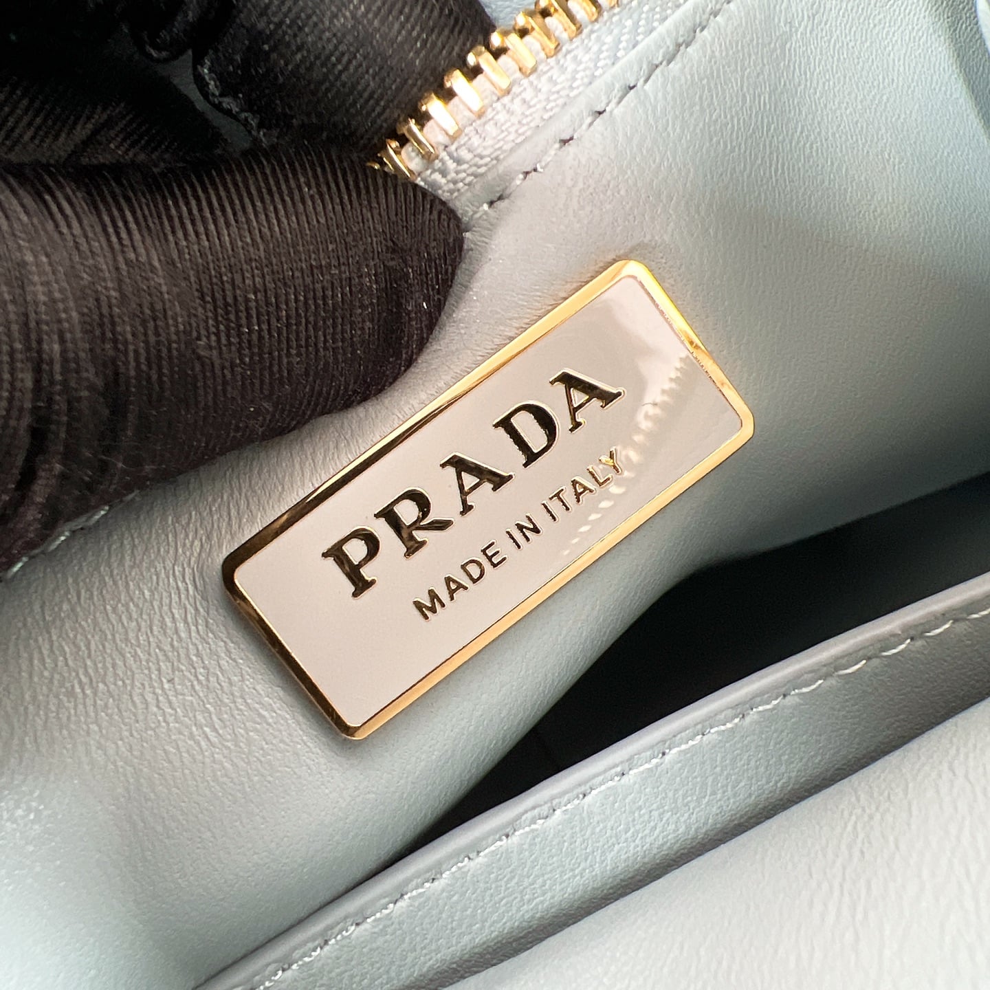 Hobo - 1BC228 - 1D78EE Prada 1BC228