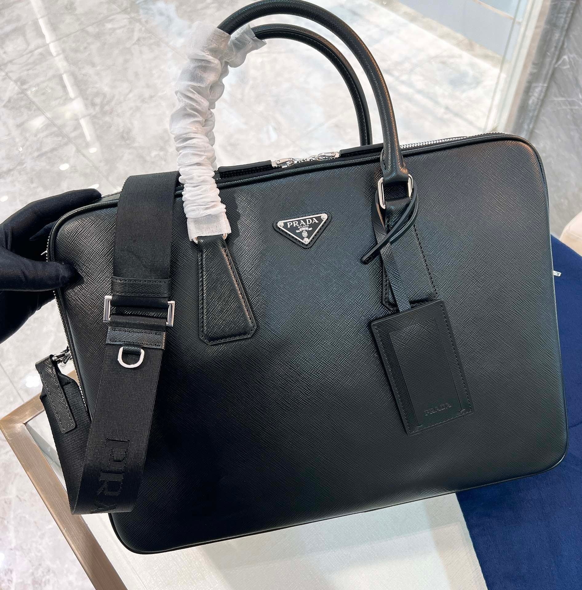 Briefcase - 2VE022 - черный Prada 2VE022