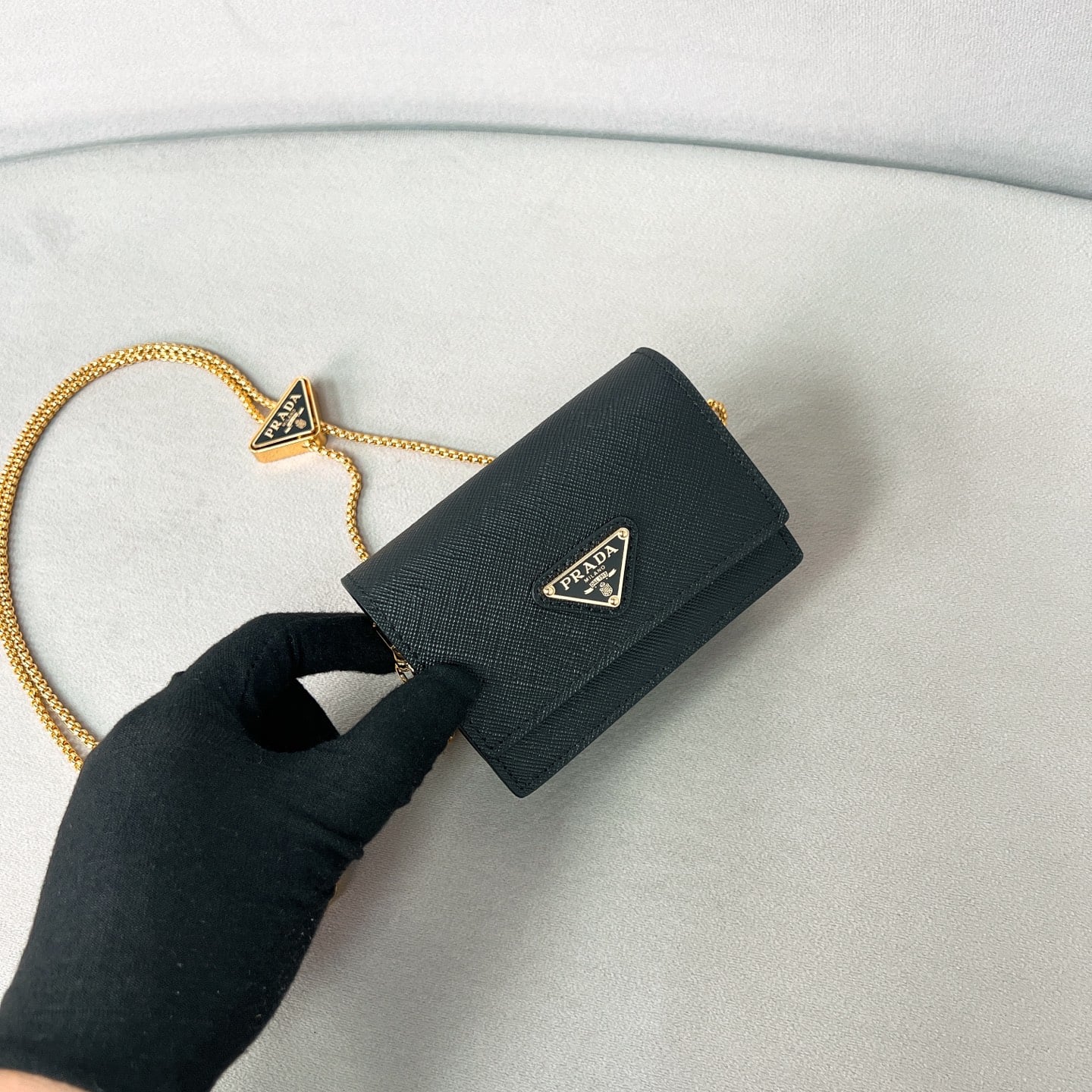 Card Holder - 1MR034 - черный, золотистая фурнитура Prada 1MR034