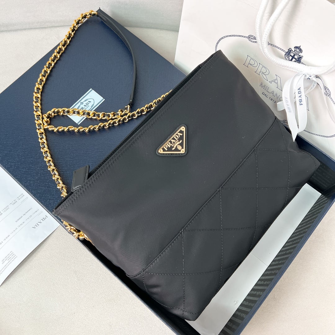Shoulder Bag - 1BD645 - черный, золотистая фурнитура Prada 1BD645