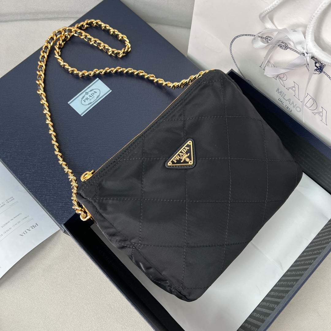 Shoulder Bag - 1BD646 - черный, золотистая фурнитура Prada 1BD646