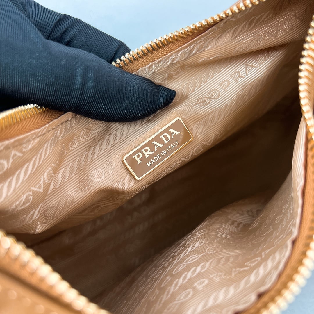 Hobo - 1BH204 - карамельный Prada 1BH204