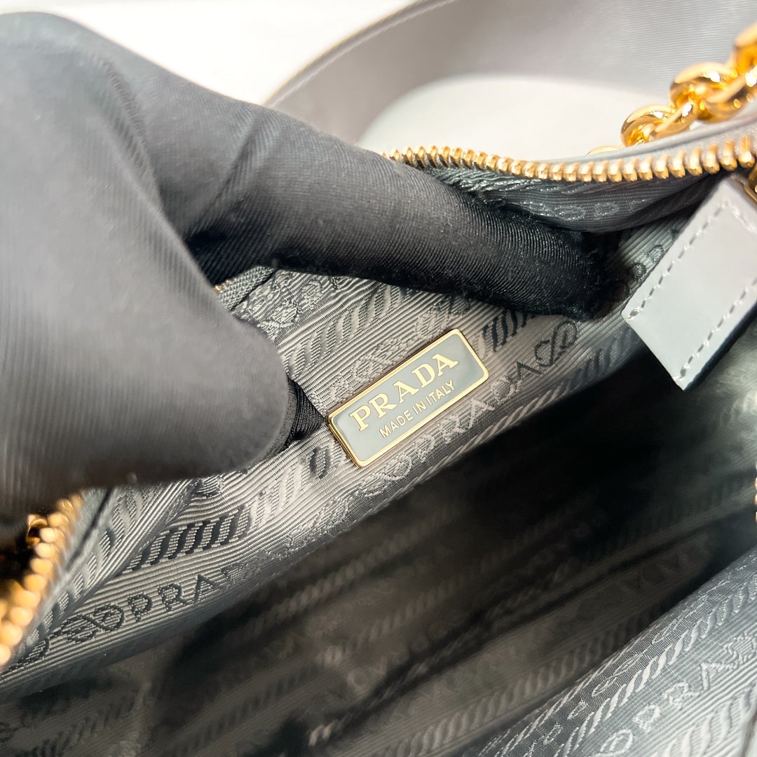 Hobo - 1BH204 - серый Prada 1BH204