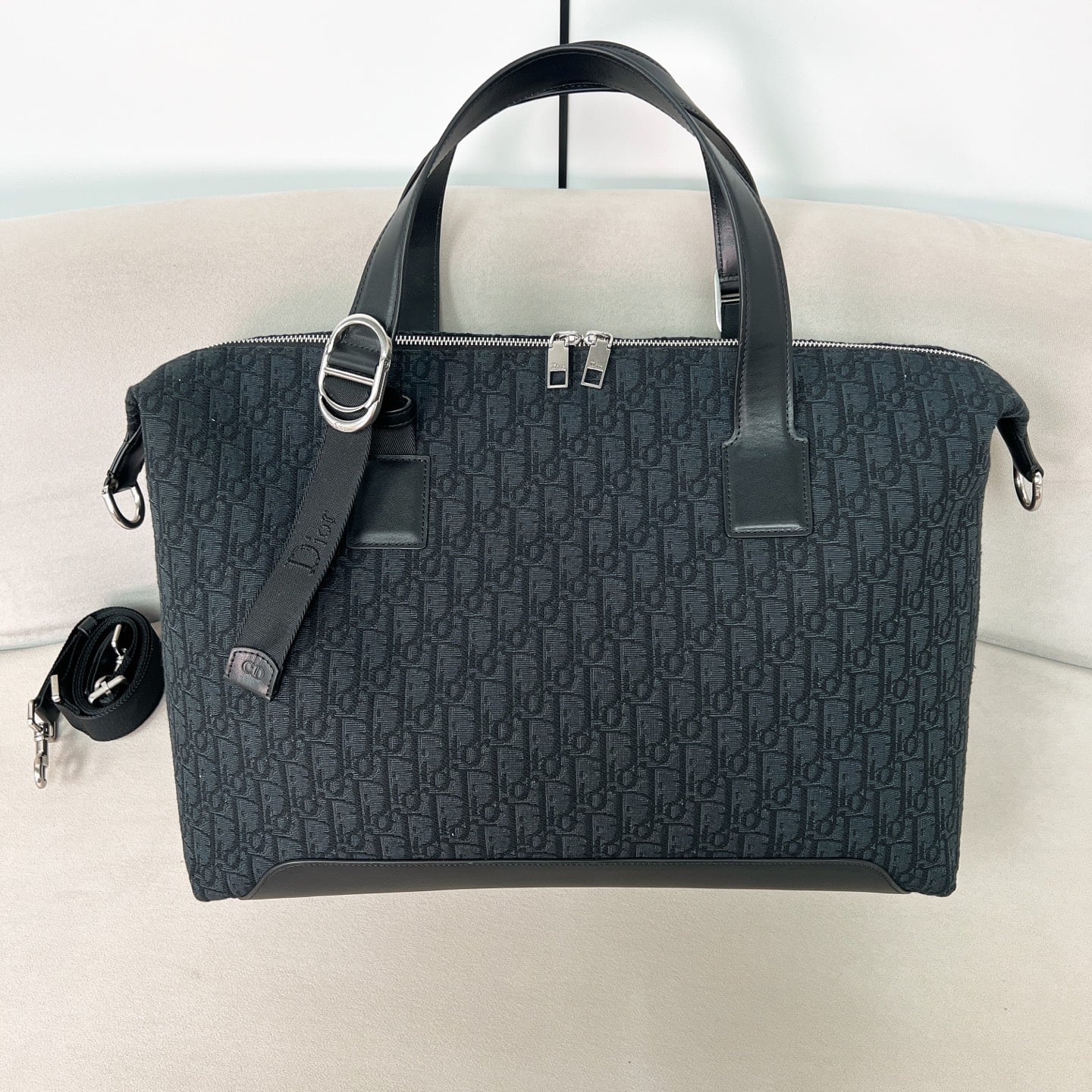 Jett - 44x28x21см Dior DU163