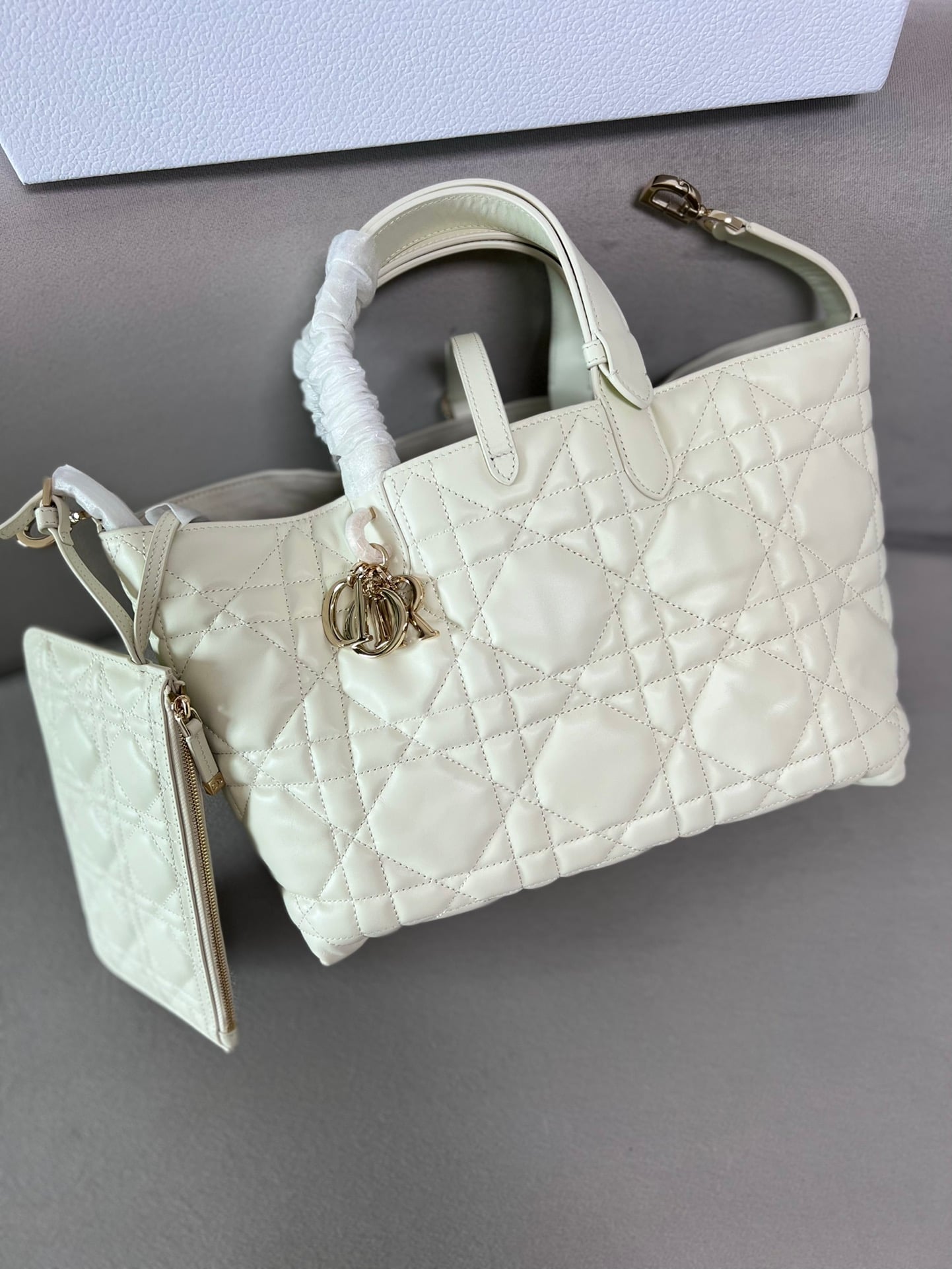 Toujours - белый - 28.5x19x21.5см Dior M2821