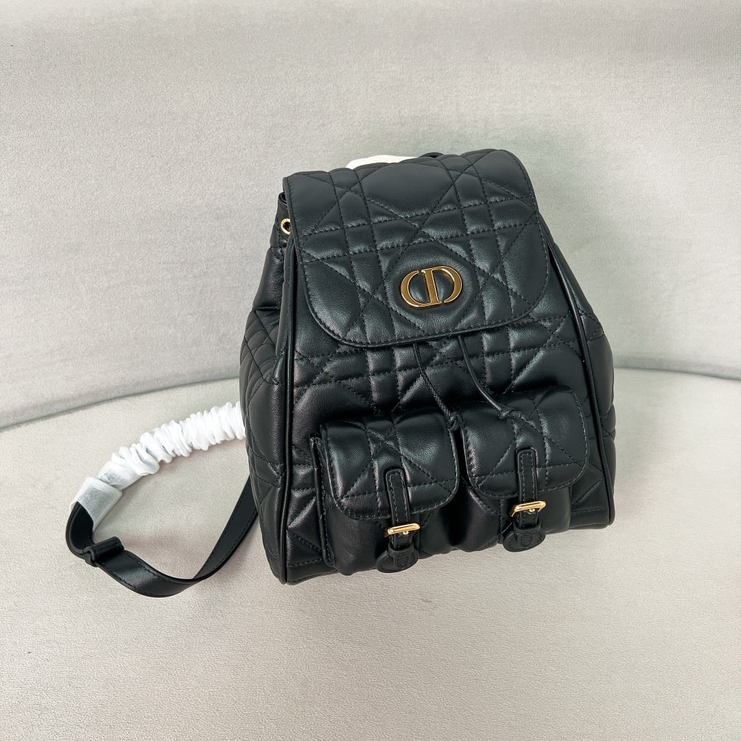 Caro - 26x23x12.5см - A88C06 Dior M6301