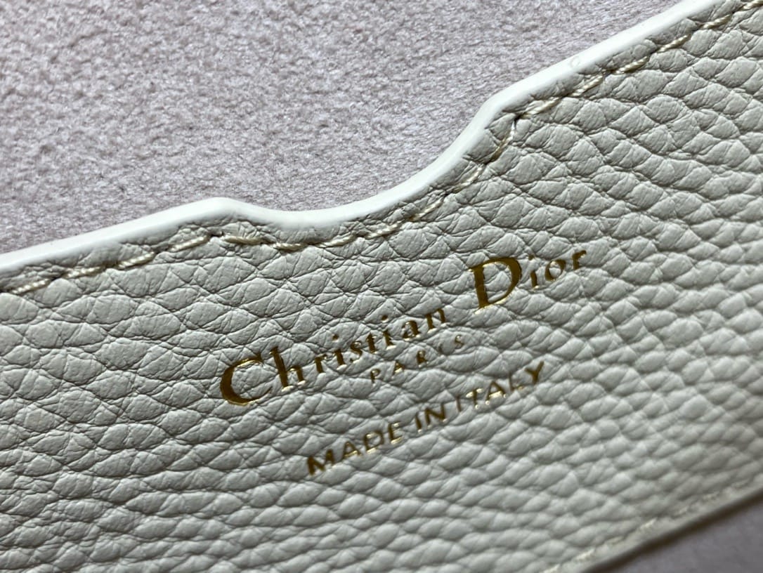 Bobby 22cm Dior 9319