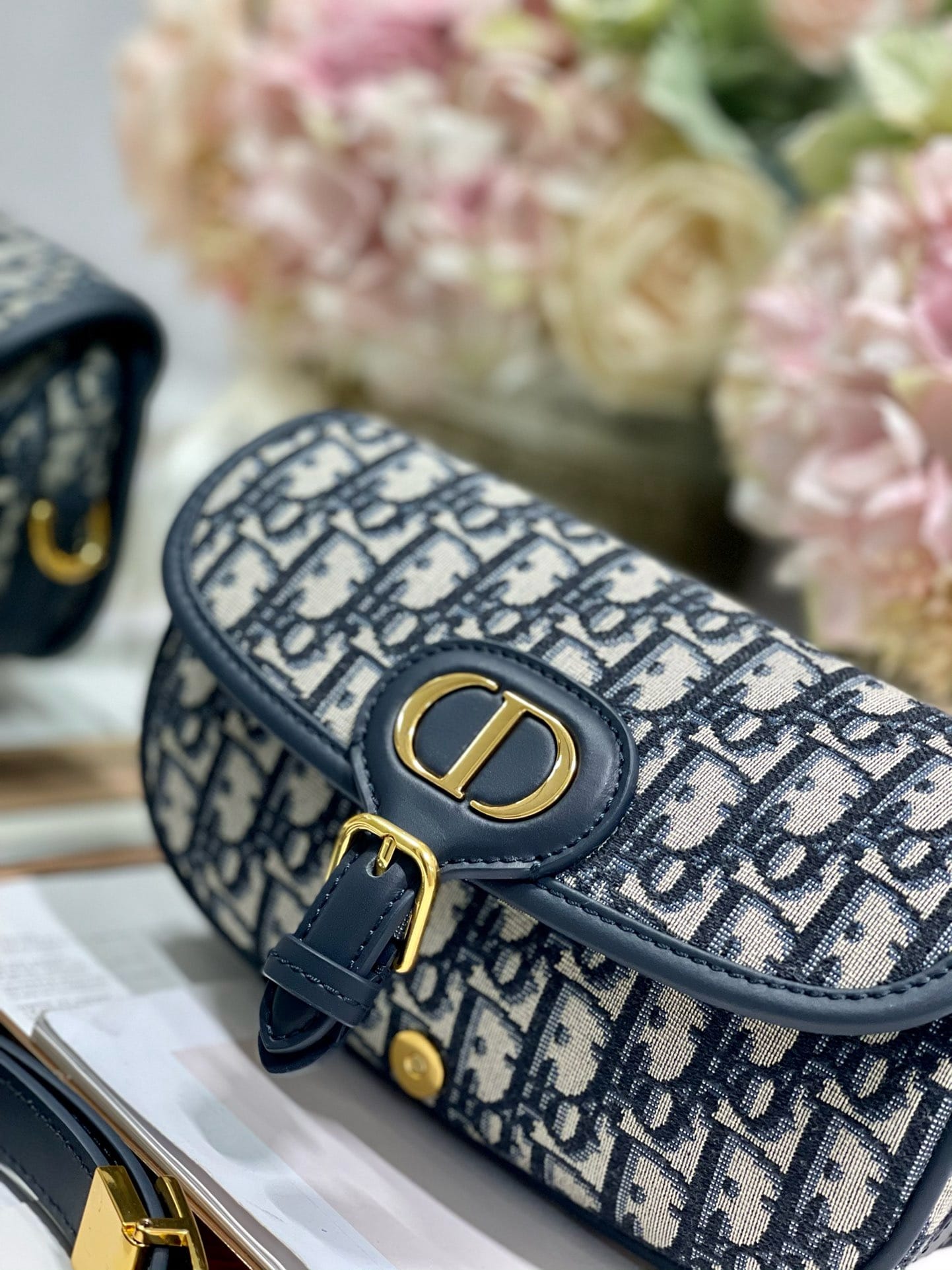 Bobby East-West Dior 9327.07