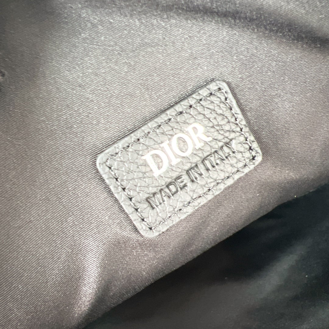 Gravity - черный - 37x28x6см Dior DOR-WHFXYPQROW
