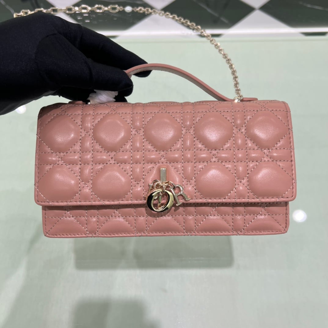 Lady Dior - 21x11.5x4.5см - C12AAB Dior DOR-IEY5KLXWSG