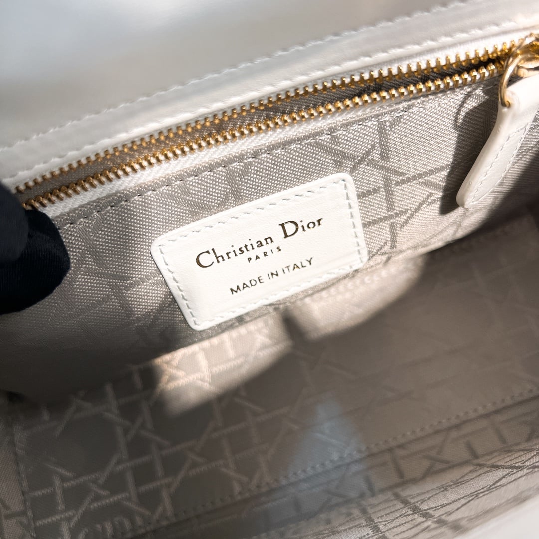 Lady Dior - белый - 20x17x8см Dior M0538