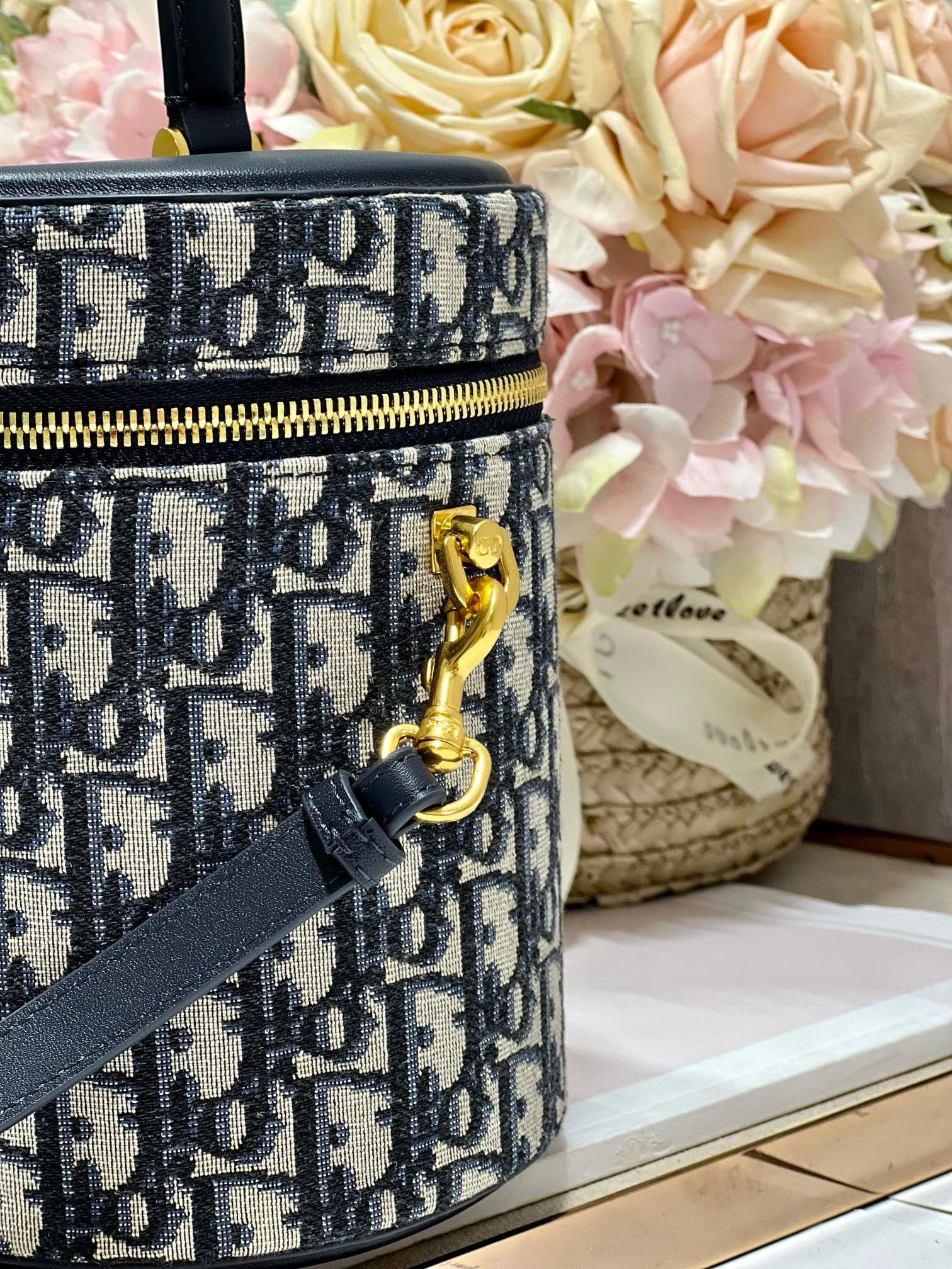 Signature Vanity 16cm Dior 2298.2