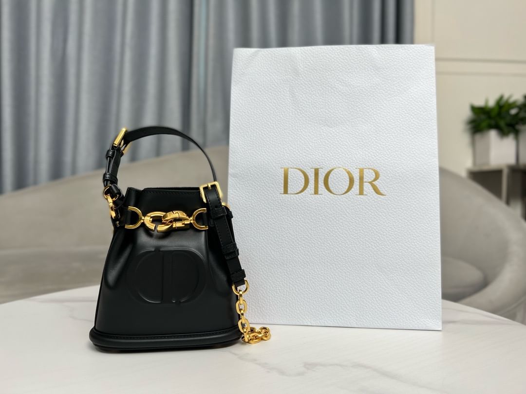 C'est 18см Dior 1