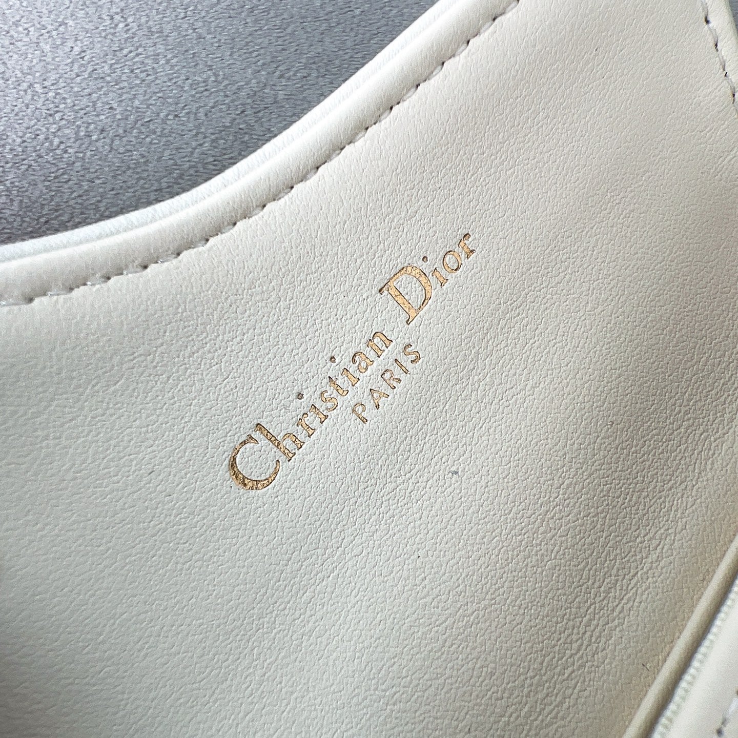Saddle - 11x7.5x3см Dior S5611