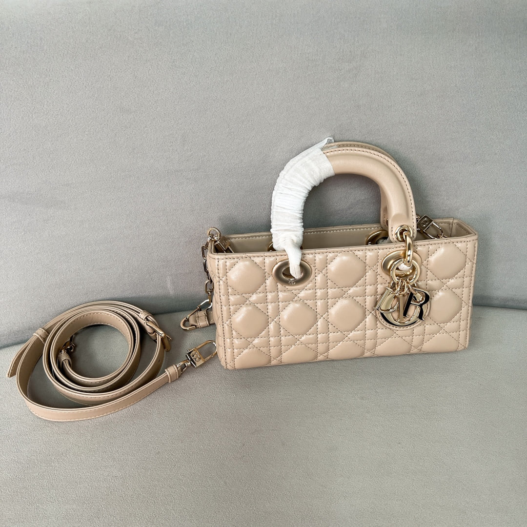 Lady Dior - 22x12x6см - B8ABAF Dior M0613