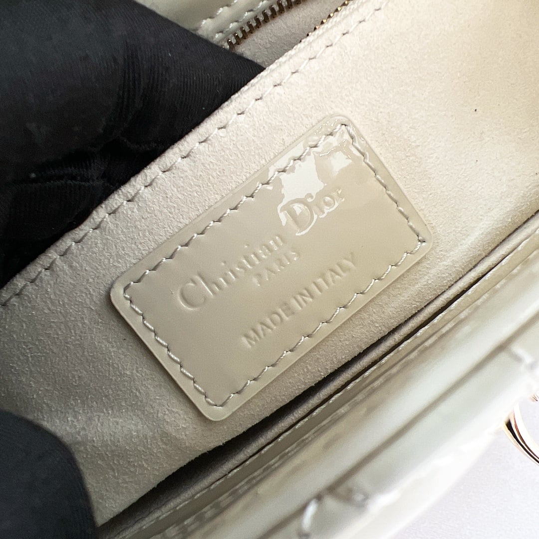 Lady Dior - белый - 20x16.5x8см - 23A9F4 Dior M0538