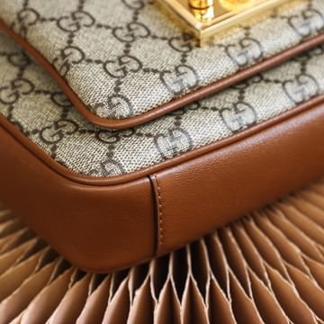 Padlock Gucci 658487.3