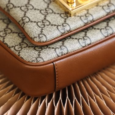 Padlock Gucci 658487.3