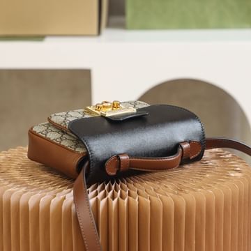 Padlock Gucci 658487.3