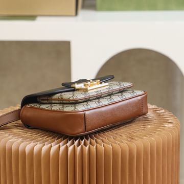 Padlock Gucci 658487.3