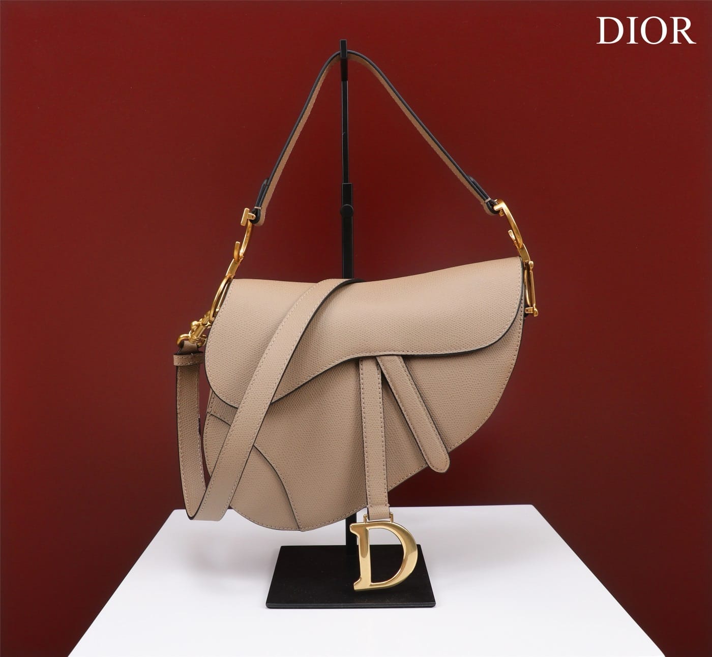 Saddle Dior M0446.1