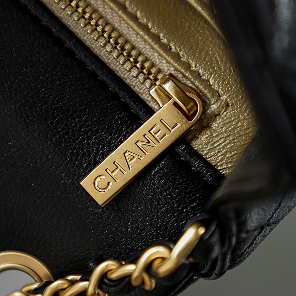 Classic Flap - 14.5x23x7см Chanel Classic Flap