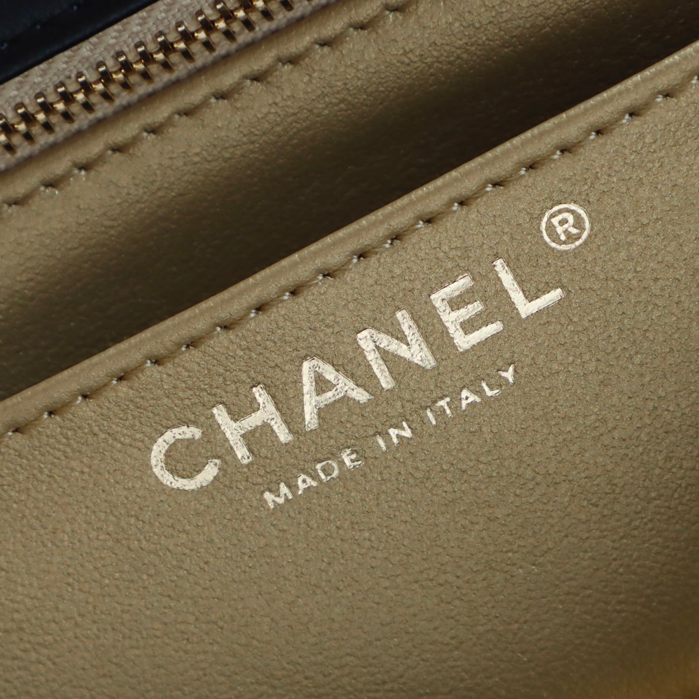 Classic Flap - 18x20x7см - 073842 Chanel Classic Flap