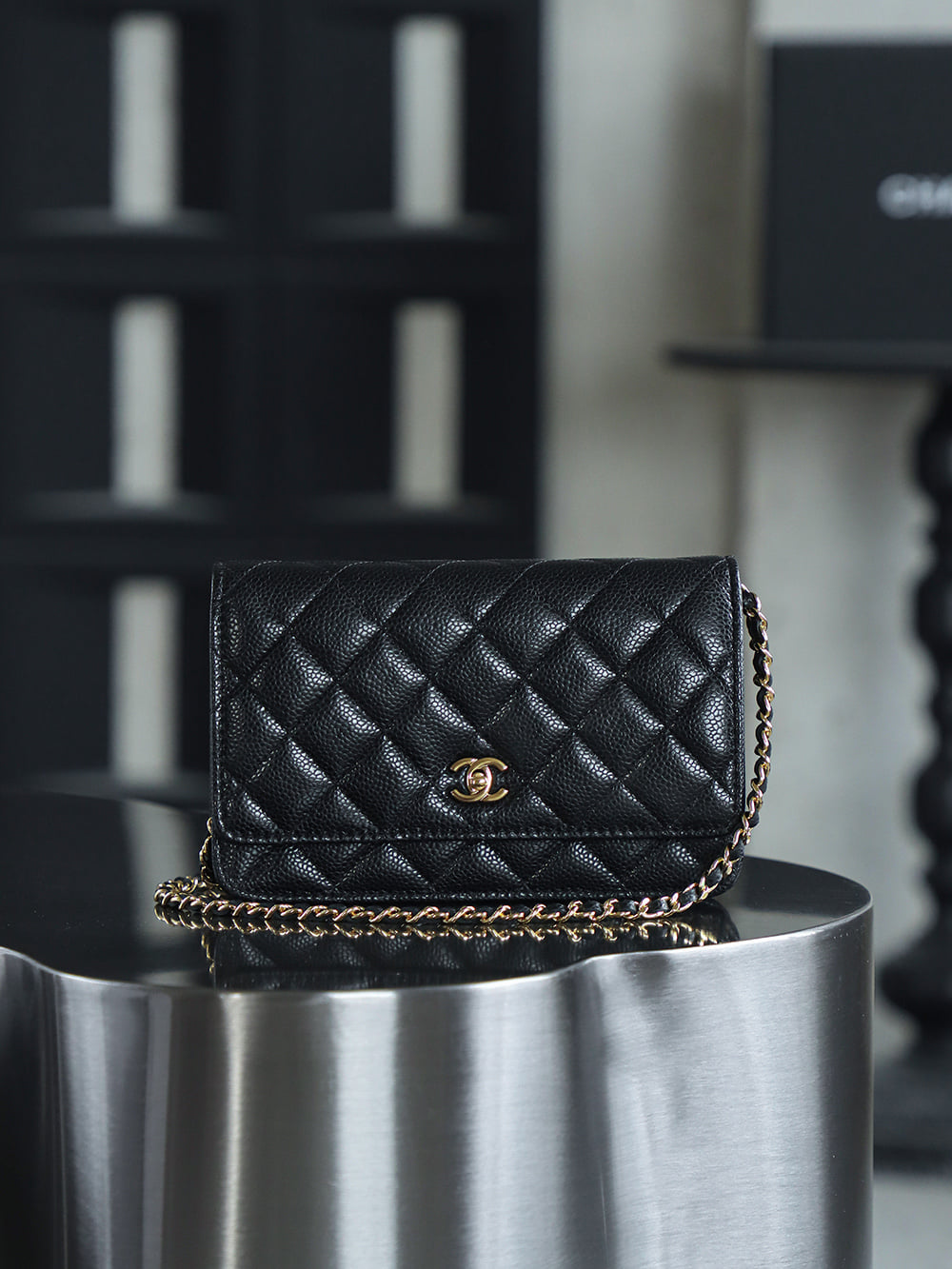 Classic Flap - 12.3x19.2x3.5см - 40B625 Chanel Classic Flap