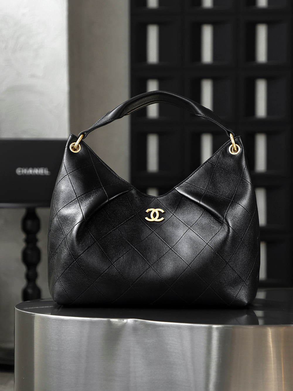 Maxi Flap - 29x35x13см Chanel Maxi Flap
