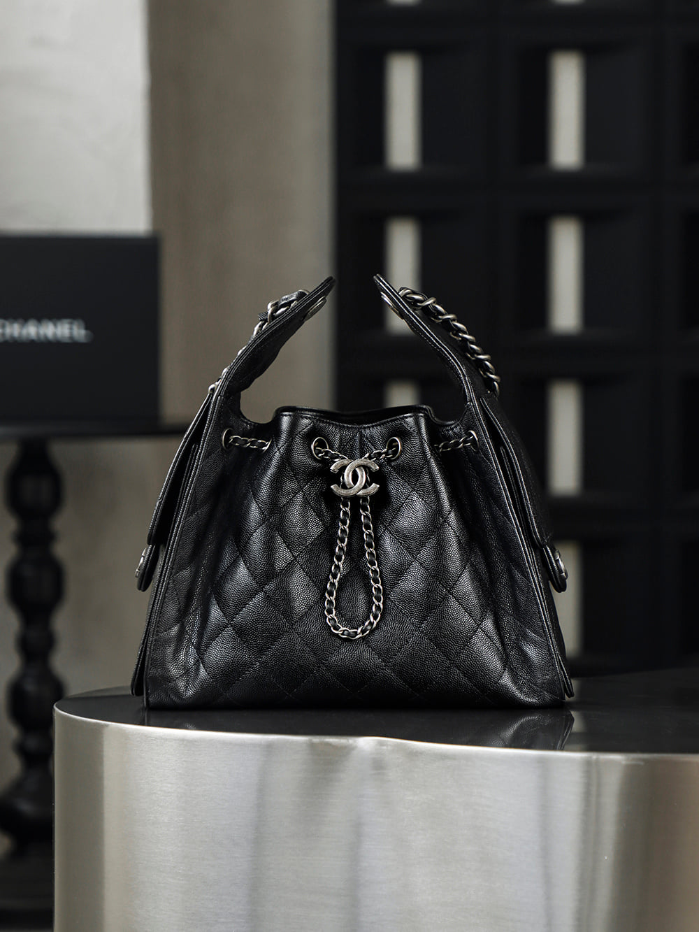 25 Bag - черный, серебристая фурнитура - 30x26x14см Chanel 25 Bag