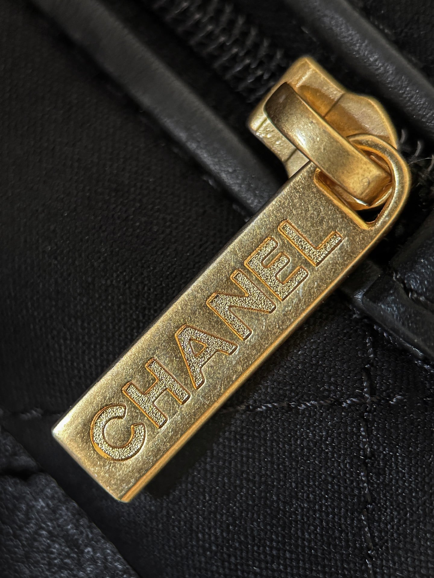 22 Bag - 35x37x7см - 82356F Chanel 22 Bag