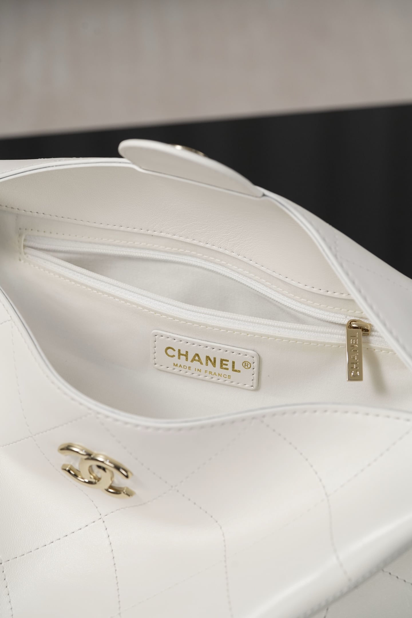 Hobo - белый - 22x35.5x10см Chanel 26P Hobo