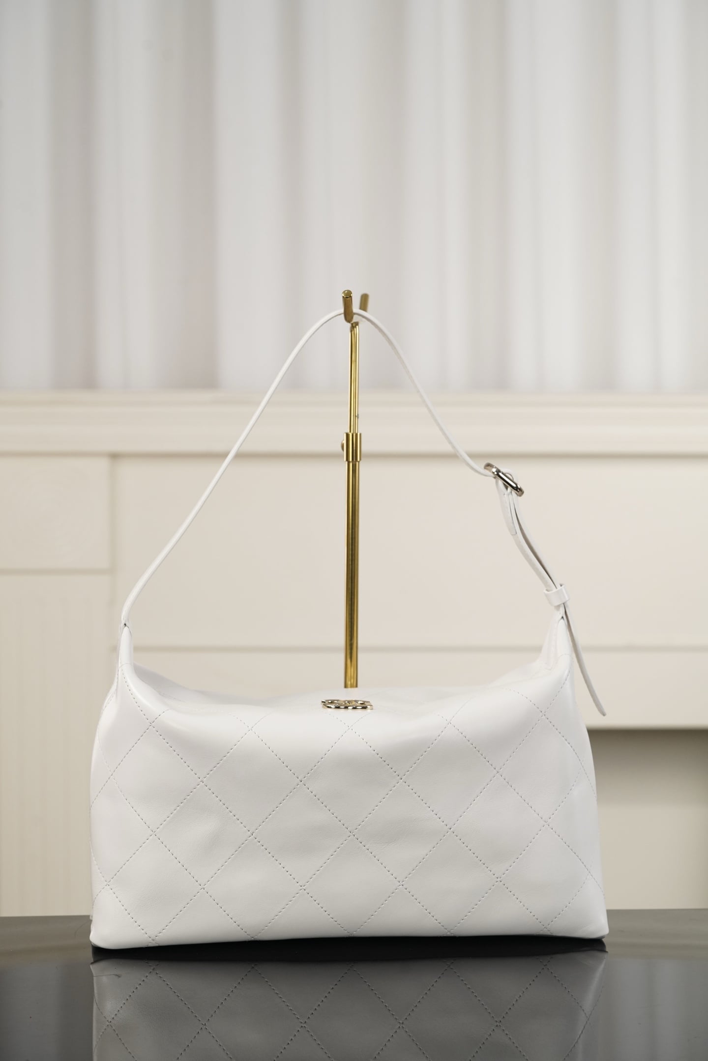 Hobo - белый - 22x35.5x10см Chanel 26P Hobo