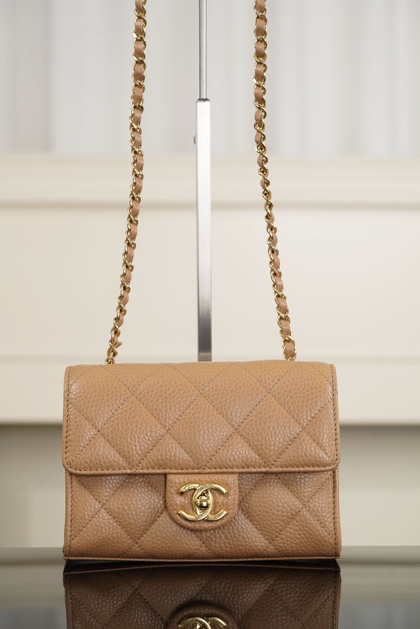 Classic Flap - коричневый - 13x19x7см Chanel 26C Classic Flap