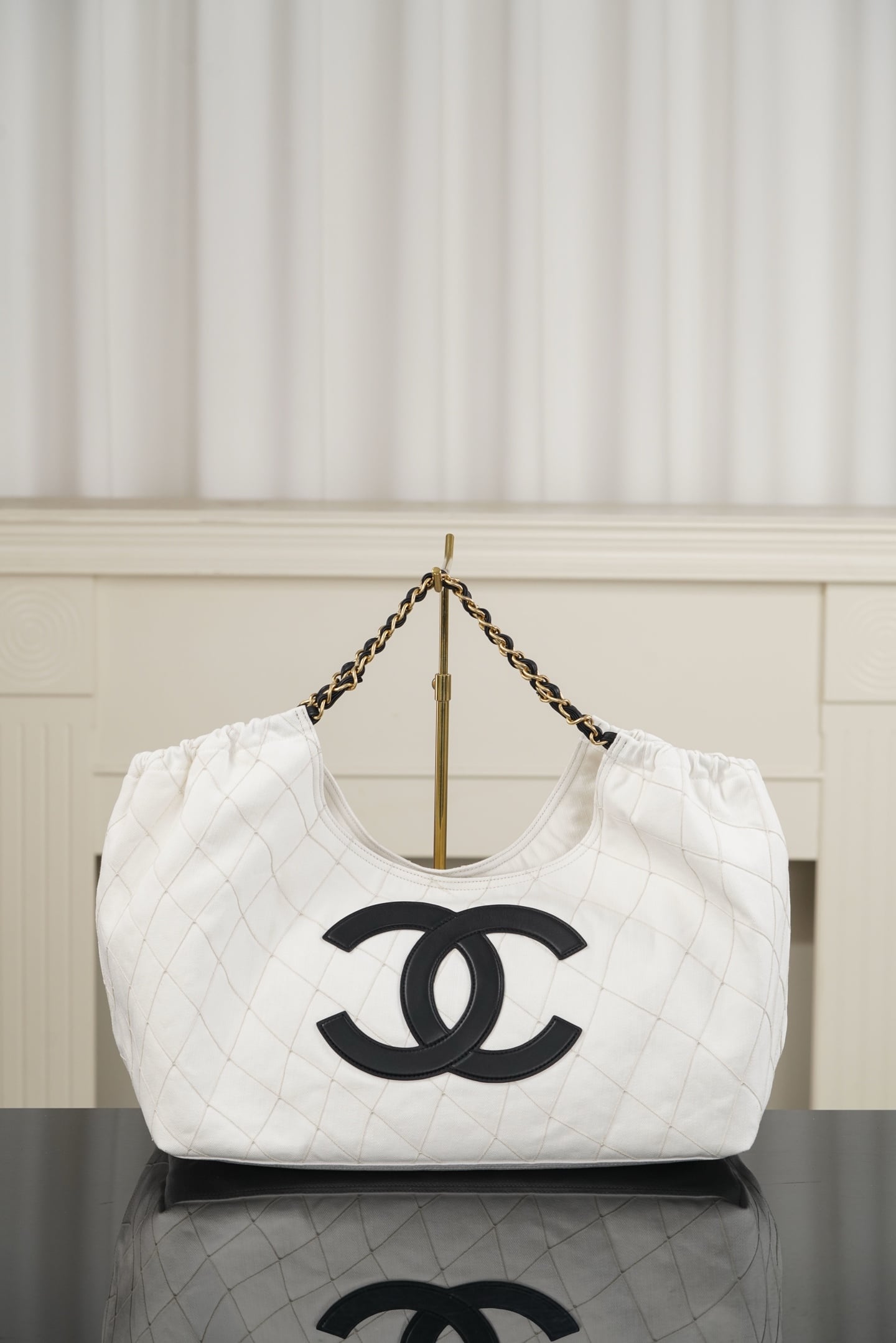 Wallet - черный, золотистая фурнитура - 20x43x17см Chanel 26M Wallet