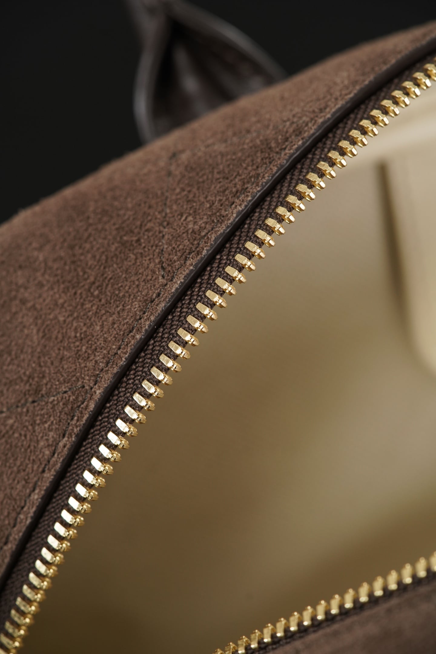 Bowling Bag - коричневый - 30x9.5x17см Chanel 26S Bowling Bag